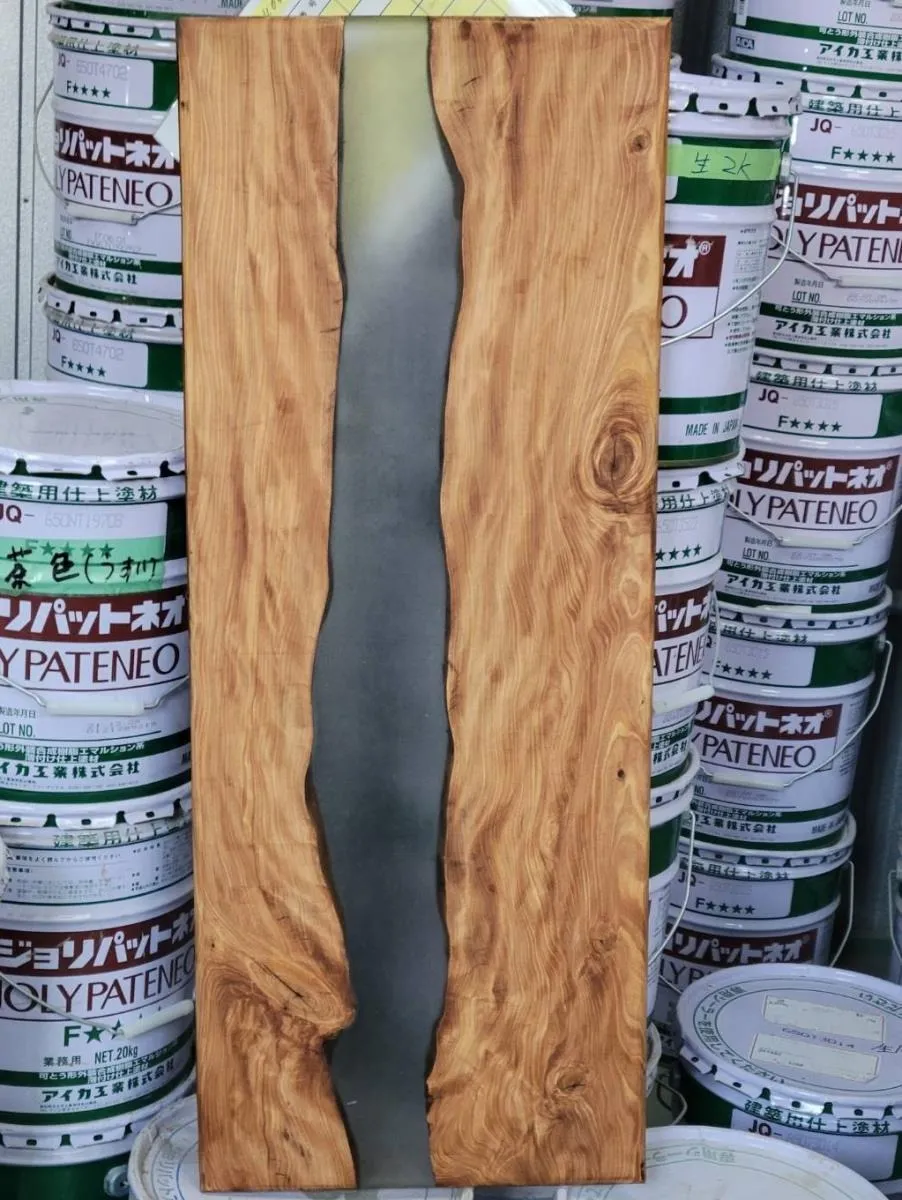 樹とレジンのテーブル天板(透過)